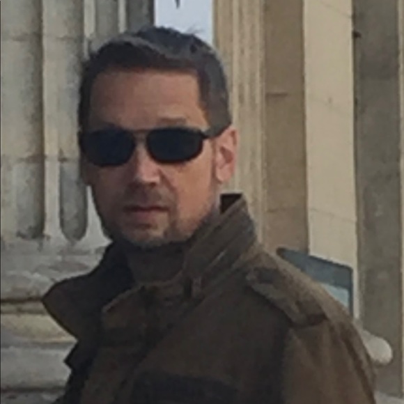 Meet your Posher, Brad - Picture 1 of 2